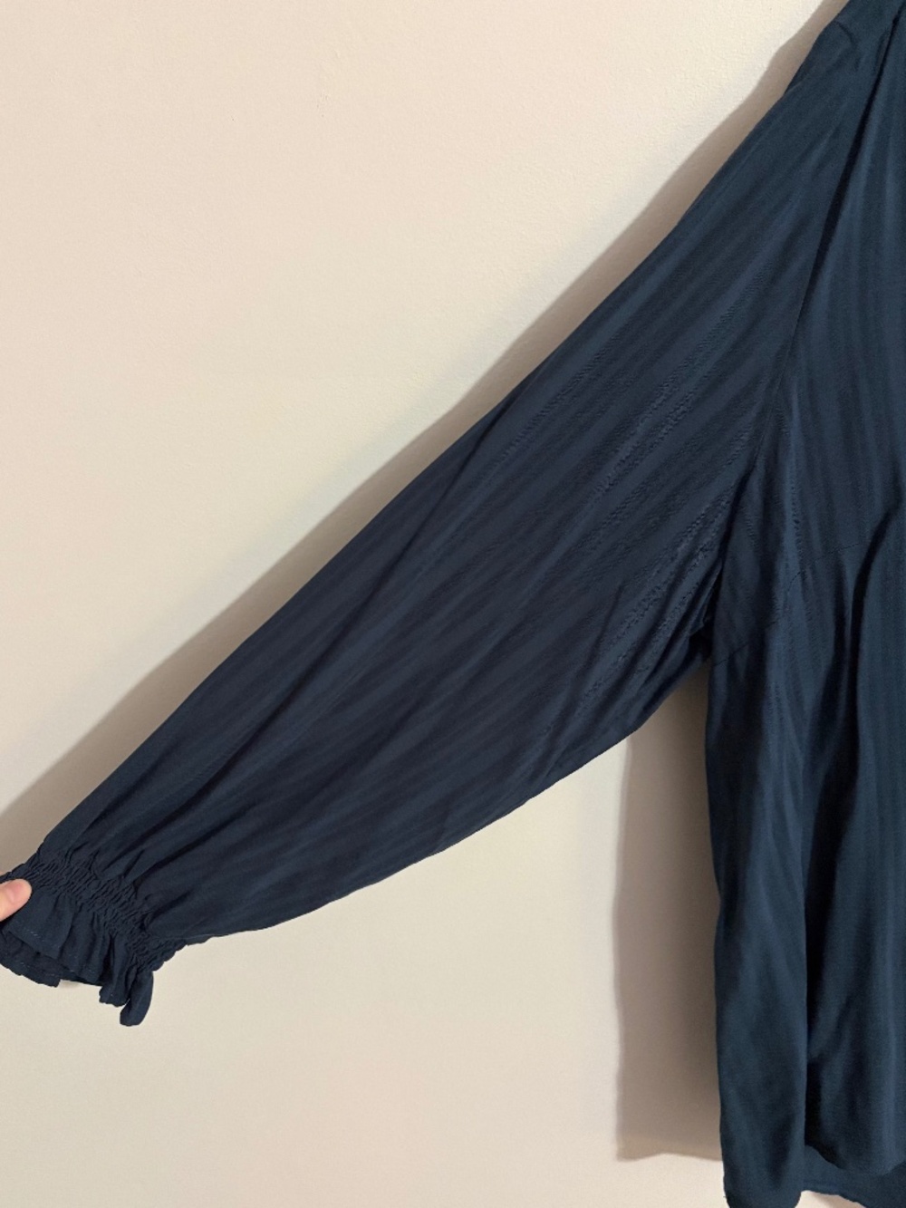 Target split-neck blouse - Picture 3 of 8